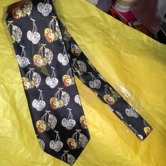 Vtg MOSCHINO Rare Silk Cherry Weave Necktie - Picture 4 of 12